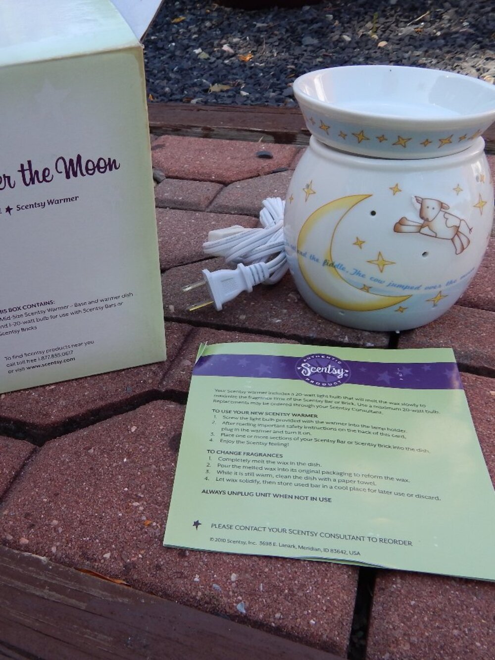 Scentsy Over the Moon Mid-Size Warmer Baby Room Nursery Nightlight Retired